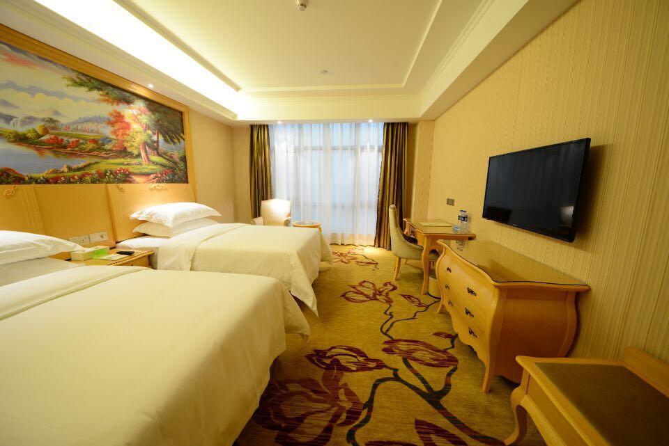 Vienna International Hotel Shajing Heyi Branch Šen-čen Exteriér fotografie