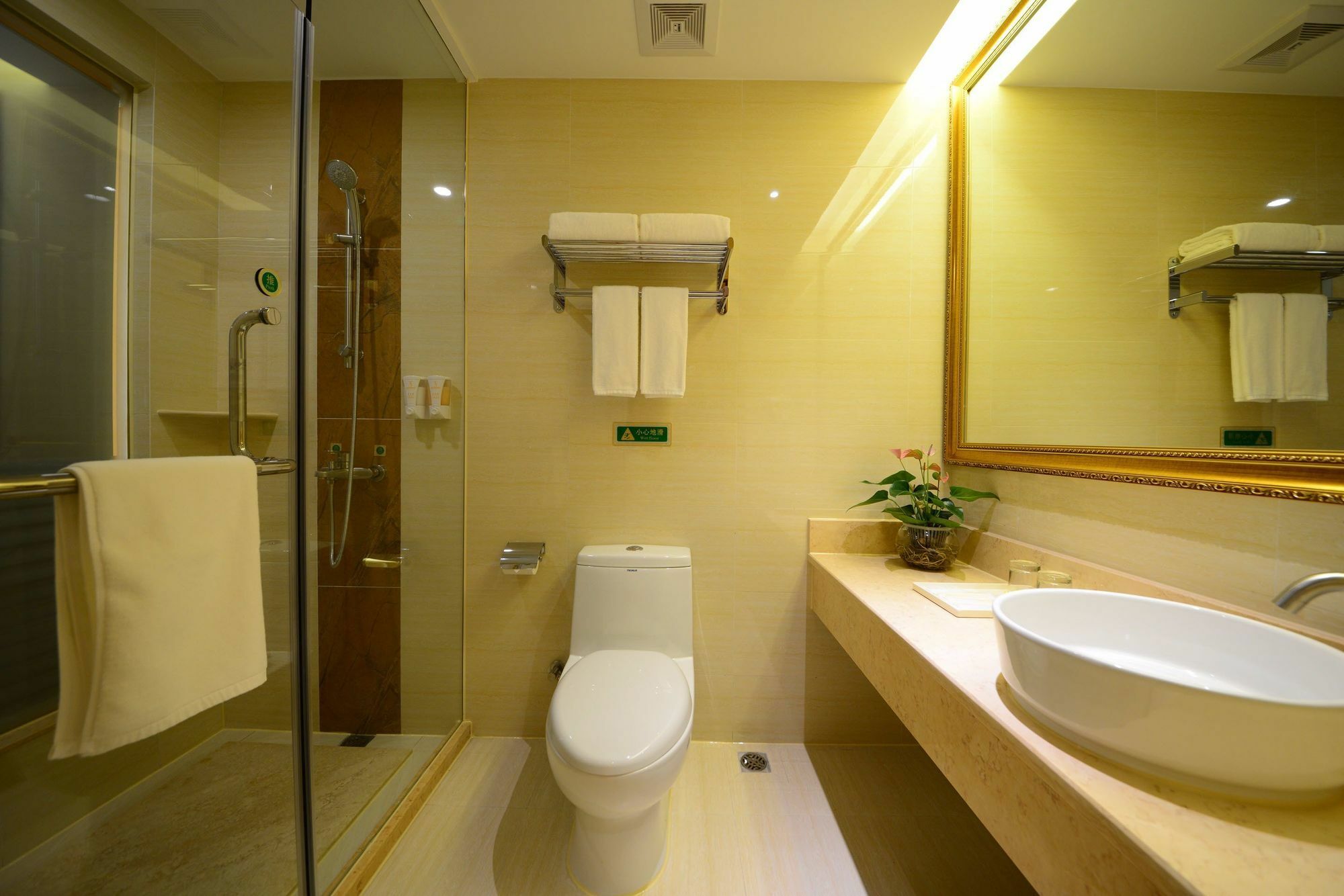 Vienna International Hotel Shajing Heyi Branch Šen-čen Exteriér fotografie